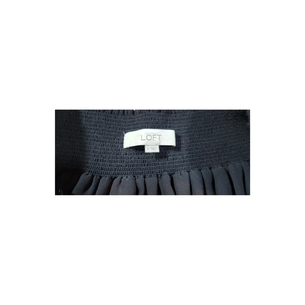 LOFT Women's Black Half Puff Sleeve Flowy Top Size Small‎